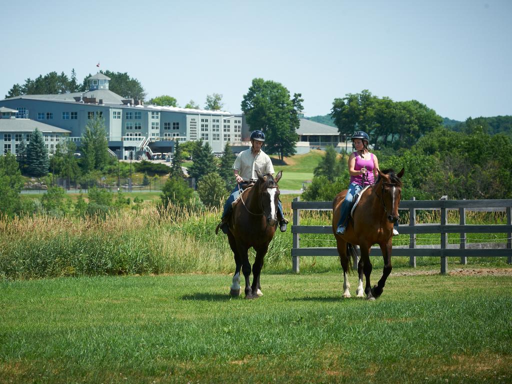 Deerhurst Resort Гантсвілл Екстер'єр фото